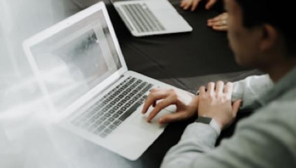 Ecommerce integrated with AI